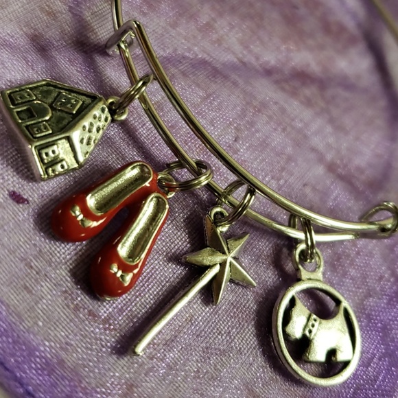 Wizard of Oz slide charm bracelet - Picture 2 of 2